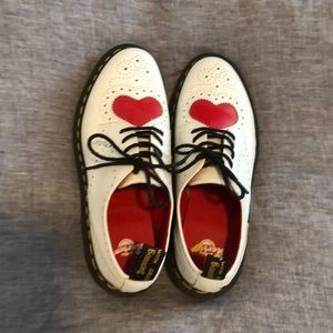 Dr. Marten Heart Oxford Shoe